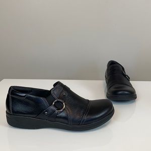 Clarks Collection Cheyn Fame Leather Shoes Size 8